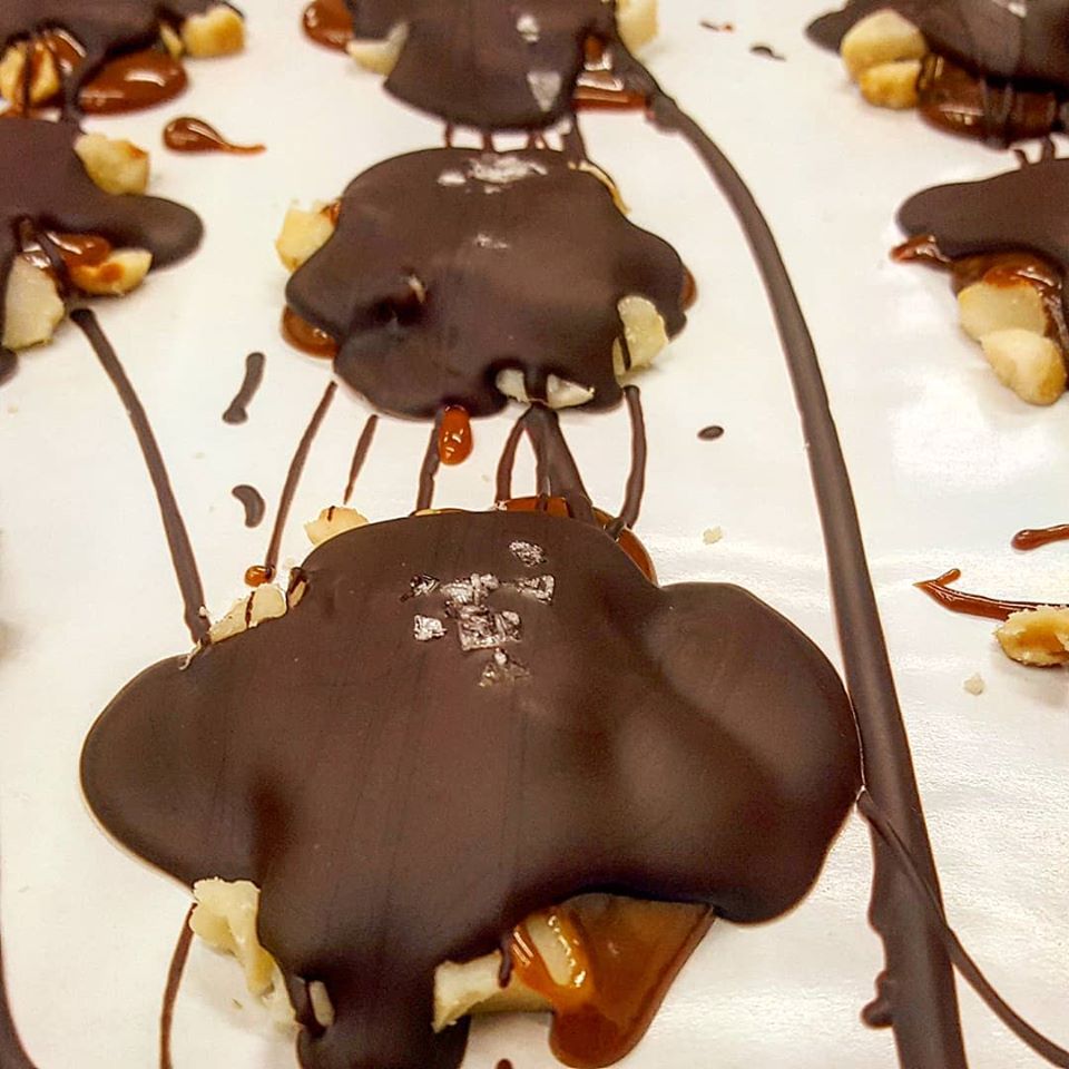 Caramel Macadamia Turtles